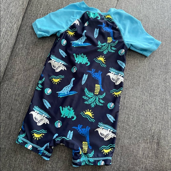 3/$12 Baby boy swimsuits Old Navy - Picture 2 of 3